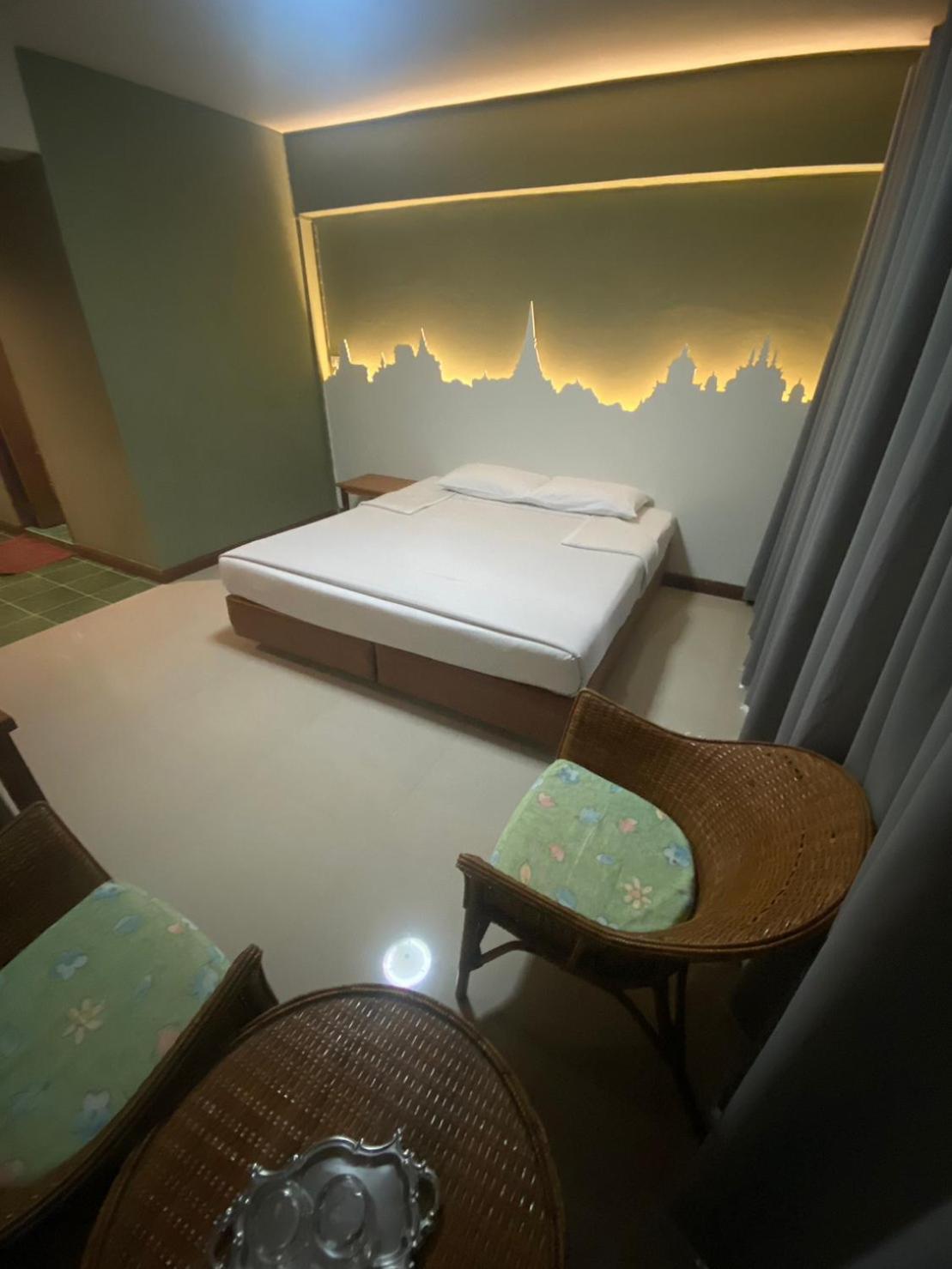 Sun Hotel Phetchaburi Exterior foto